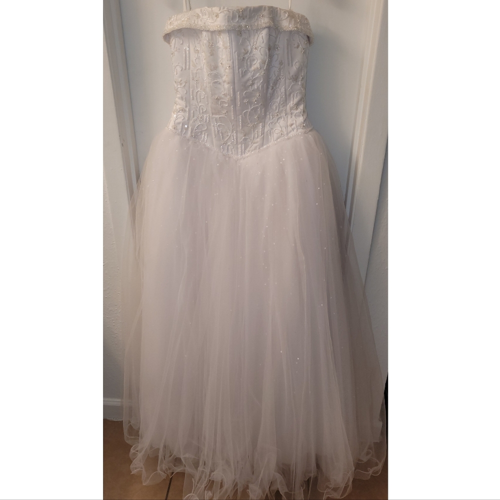 Wedding dress
